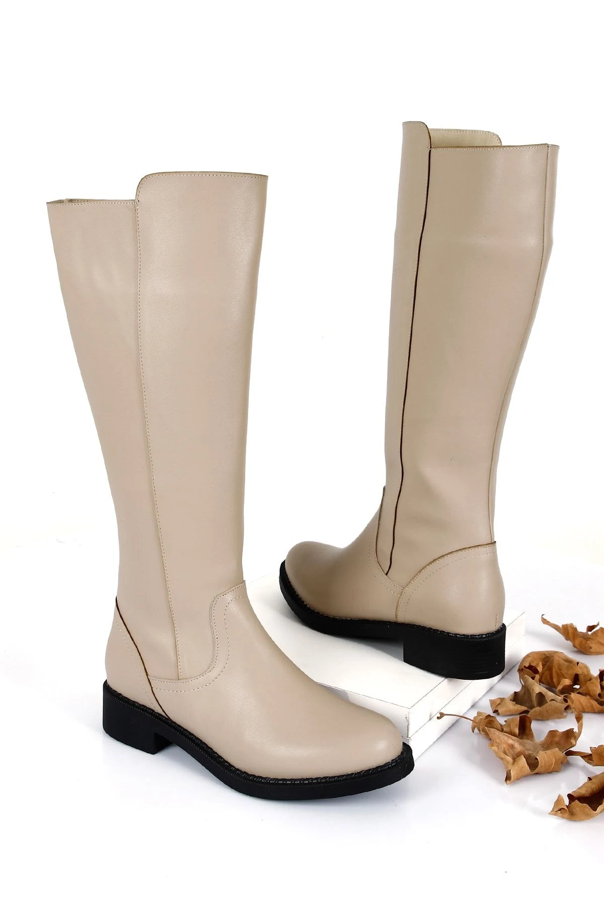 GÖNDERİ(R) Stiefel - Beige - Flacher Absatz Damen Stiefel 377533441 3 GÖNDERİ(R) Stiefel - Beige - Flacher Absatz Damen Stiefel 377533441